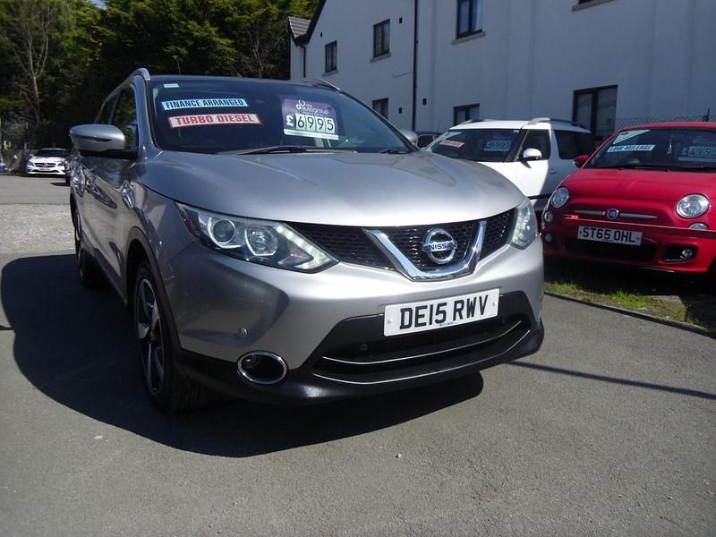 Silver Used 2015 Nissan Qashqai N-TEC SUV | £6,695 (Fair price) - Image 1/4