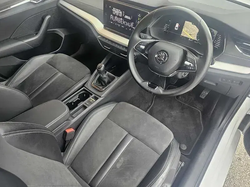 Used Skoda Octavia SE L 110 HP (80 kW) 2023 White Hatchback