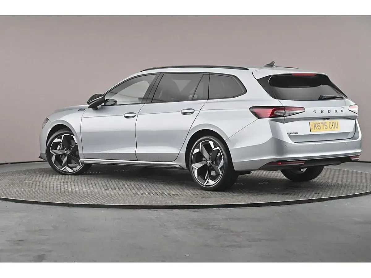 Used Skoda Superb SportLine 150 HP (110 kW) 2026 Pebble silver metallic Estate