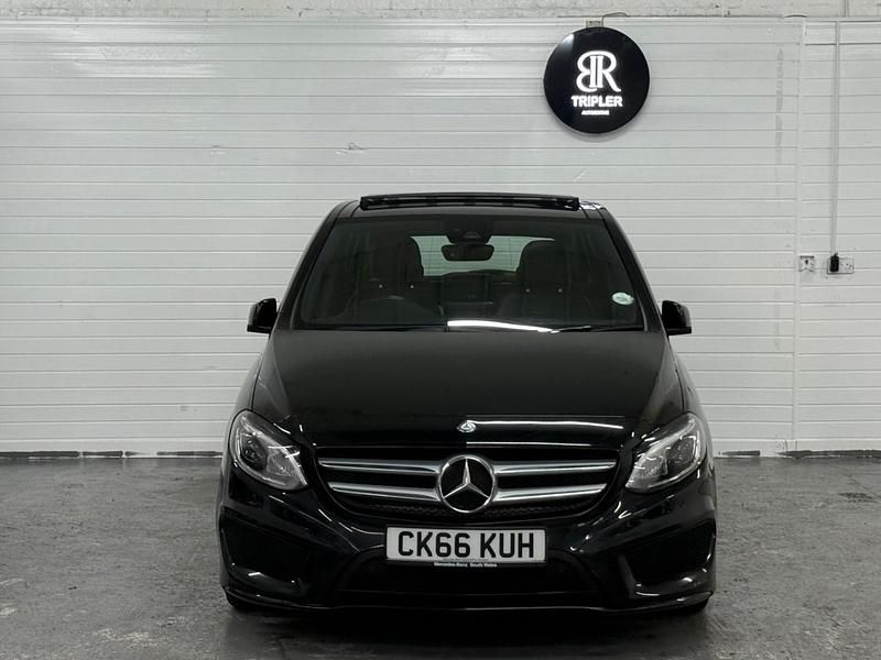 Usado Mercedes B200 AMG Line Premium Plus 2016 Preto Monovolume