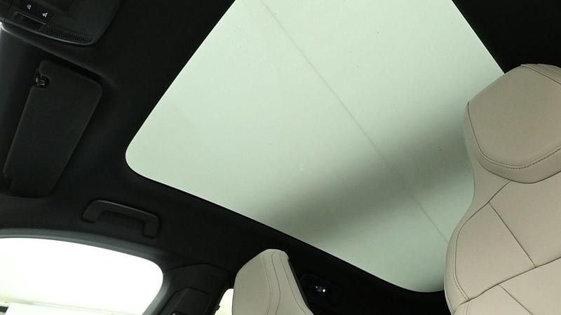 Image 2/4