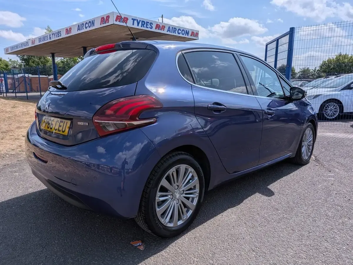 Used Peugeot 208 Allure 2016 Blue Hatchback