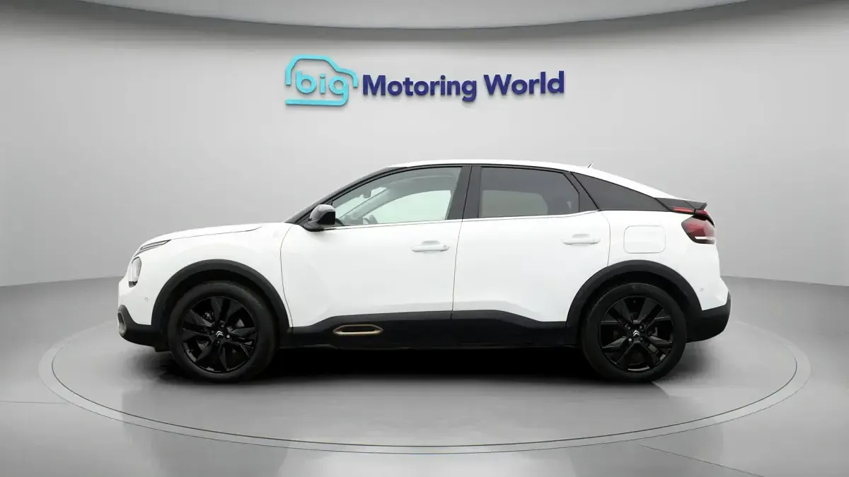 Used Citroën e-C4 100 kW (136 HP) 2023 White Hatchback