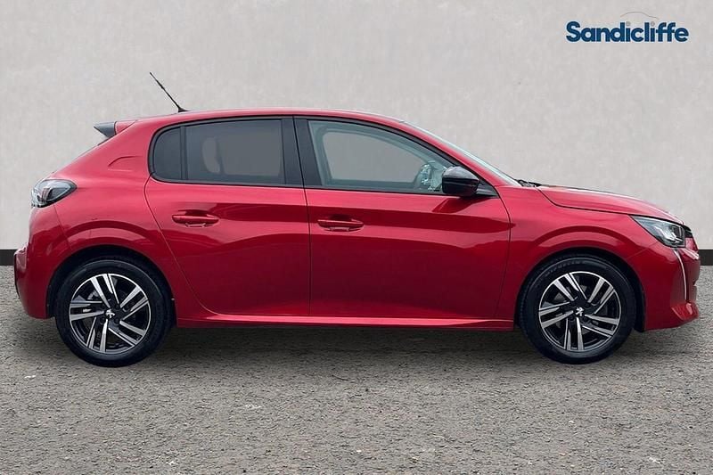 Used Peugeot 208 Allure+ 100 HP (73 kW) 2023 Red Hatchback