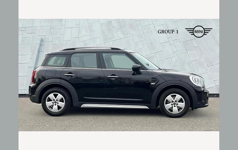 Used Mini Cooper Countryman Classic 136 HP (100 kW) 2022 Black SUV