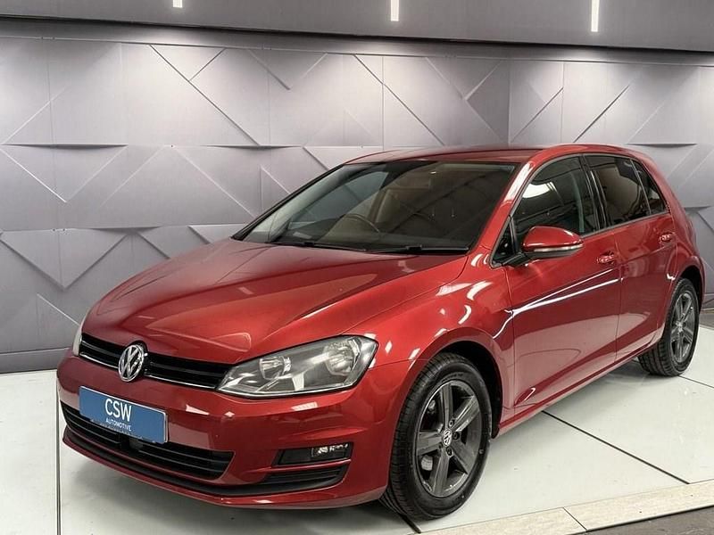 Used VW Golf VII Match 105 HP (77 kW) 2014 Red Hatchback