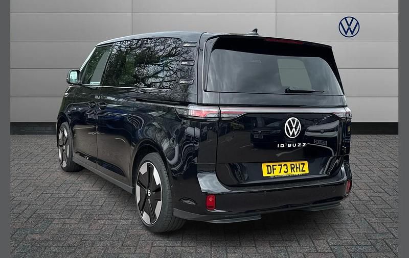 Used VW ID. Buzz Pro 147 kW (200 HP) 2023 Black MPV