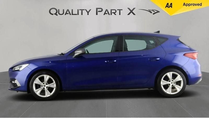 Used Seat Leon FR 150 HP (110 kW) 2021 Blue Hatchback