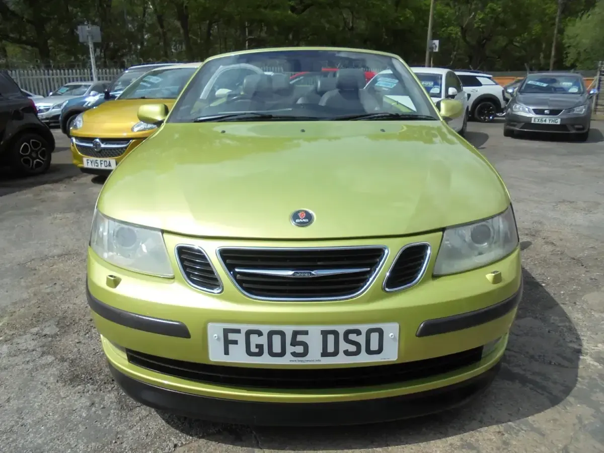 Używany Saab 9-3 Cabriolet Aero 2005 Żółty Kabriolet