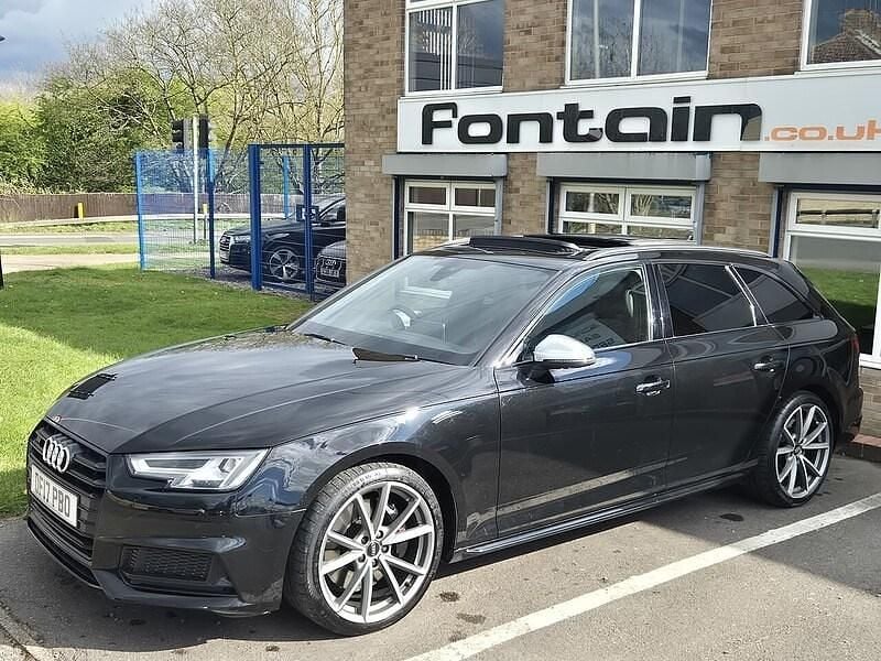 Used Audi A4 Business 354 HP (260 kW) 2017 Black Estate