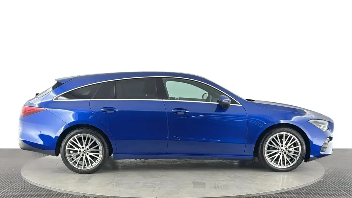 Used Mercedes CLA180 Executive 136 HP (100 kW) 2025 Blue Estate