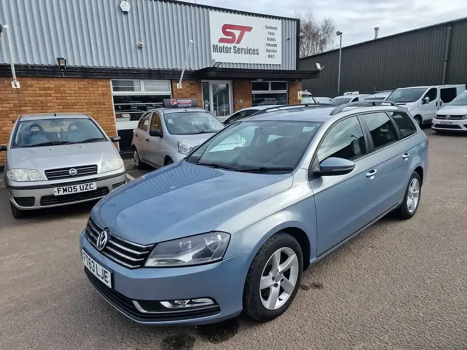 Used VW Passat S 105 HP (77 kW) 2014 Grey Estate