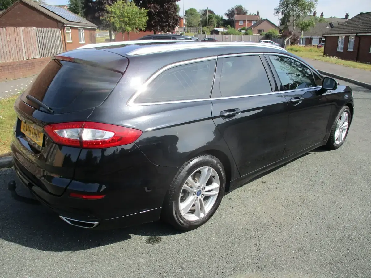 Used Ford Mondeo Titanium 180 HP (132 kW) 2015 Black Estate