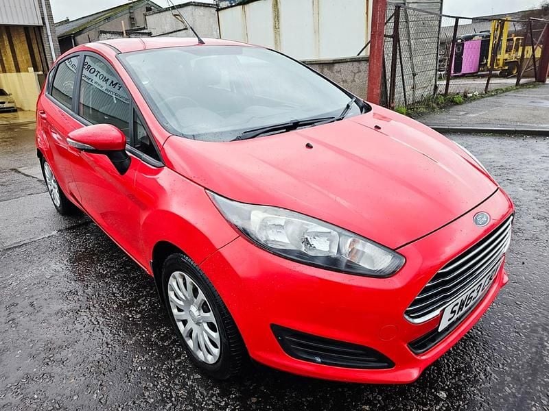 Used Ford Fiesta Style 2014 Red Hatchback