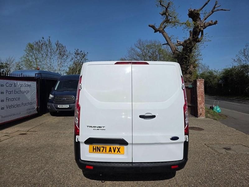 Used Ford Transit Custom 130 HP (95 kW) 2021 White Van