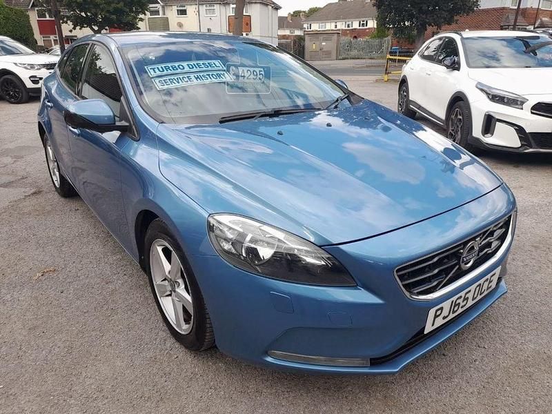 Blue Used 2015 Volvo V40 Estate | £4,295 (Fair price) - Image 1/4