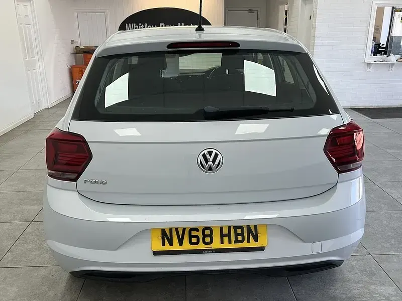Used VW Polo SE 65 HP (47 kW) 2018 Silver Hatchback