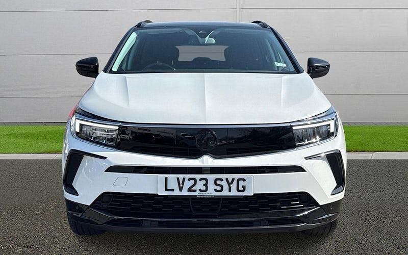 Used Vauxhall Grandland X 131 HP (96 kW) 2023 White SUV