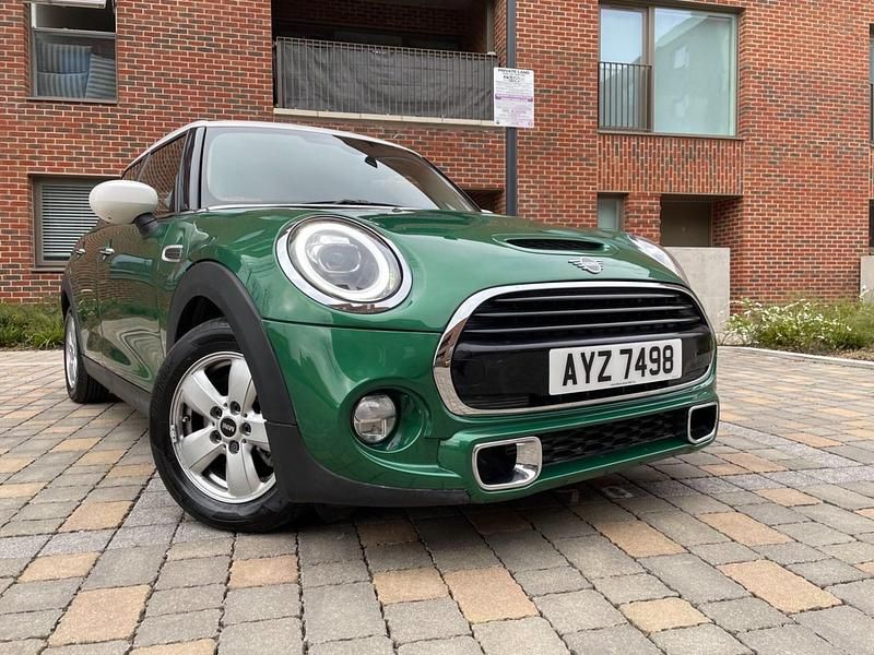 Green Used 2021 Mini Cooper Classic Hatchback | £10,995 - Image 1/4