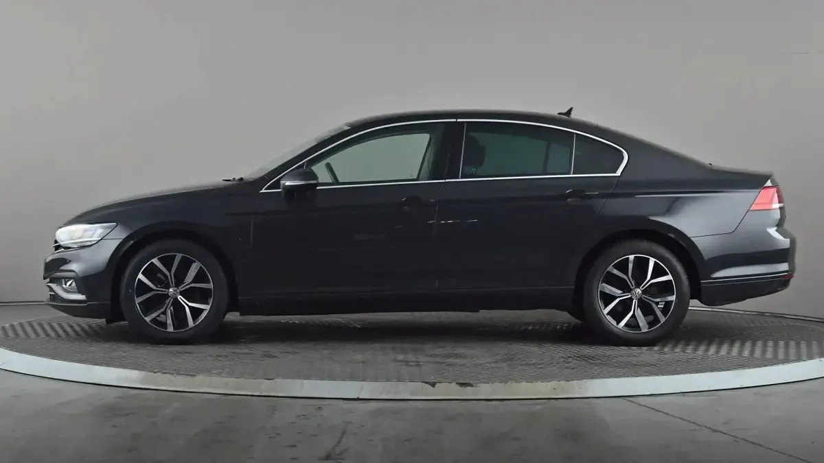 Used VW Passat SEL 150 HP (110 kW) 2020 Grey Sedan