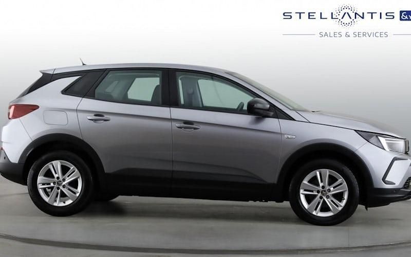 Used Vauxhall Grandland X Design Edition 131 HP (96 kW) 2024 SUV
