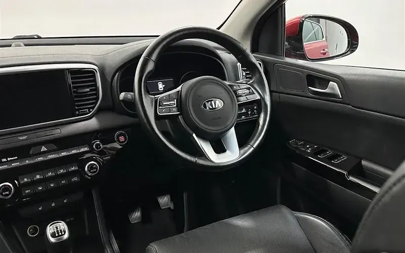 Used Kia Sportage 177 HP (130 kW) 2019 Red SUV