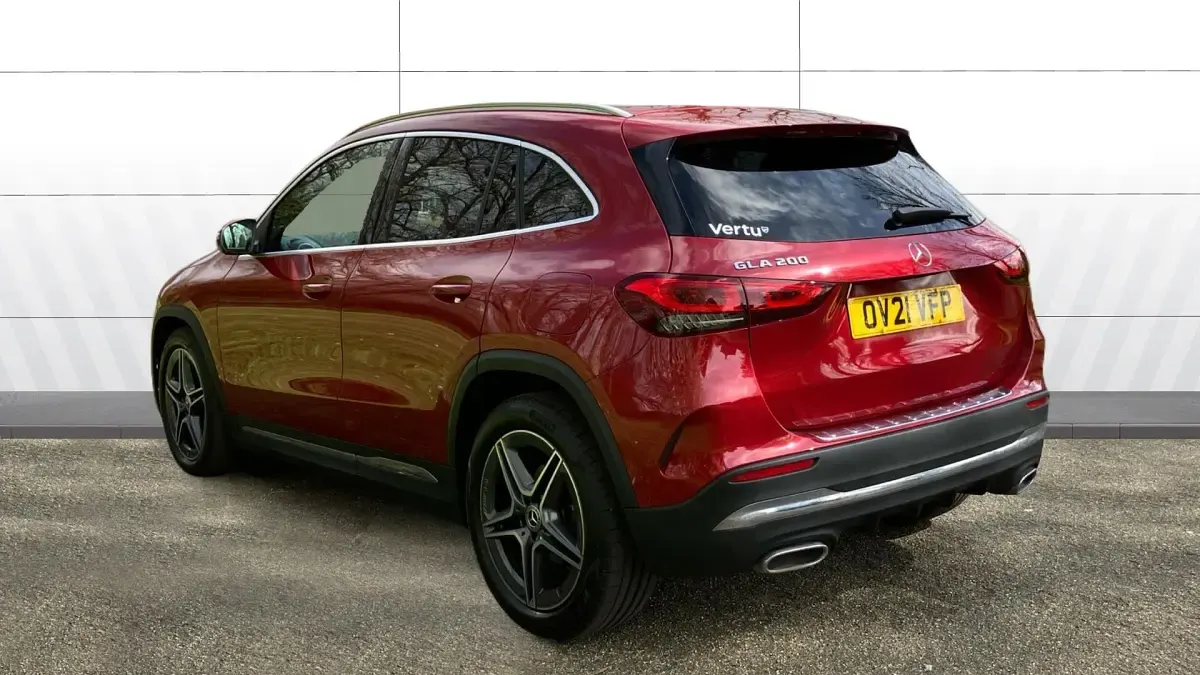 Usado Mercedes GLA200 AMG line 163 HP (119 kW) 2021 Vermelho SUV