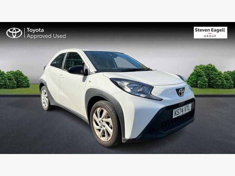 White Used 2024 Toyota Aygo X PURE SUV | £13,493 - Image 1/3