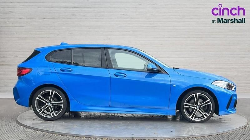 Used BMW 118 M Sport 140 HP (102 kW) 2020 Blue Hatchback