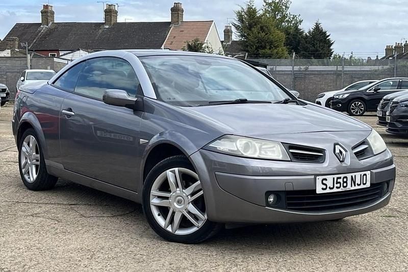 Usado Renault Mégane III Dynamique 110 HP (80 kW) 2008 Cabrios
