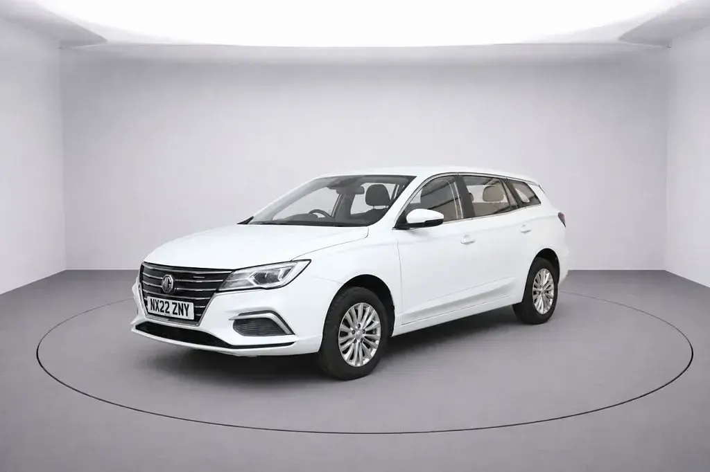 Used MG MG5 EV Excite 114 kW (156 HP) 2022 White Estate