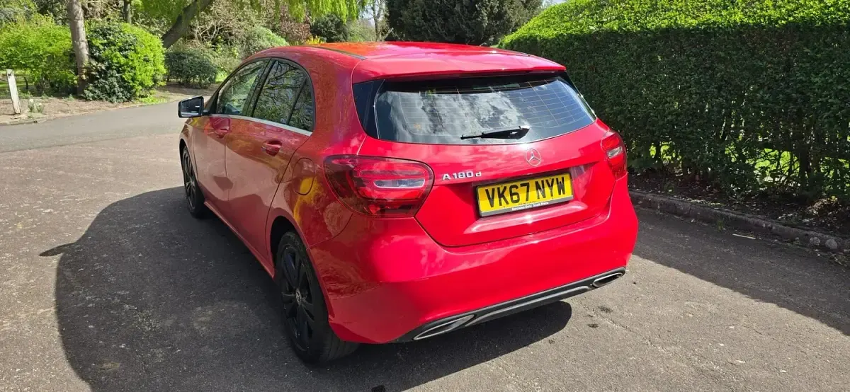 Used Mercedes A180 2017 Red Hatchback