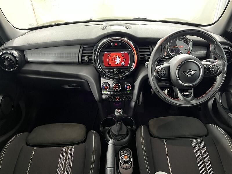 Używany Mini Cooper Hatch 134 KM (98 kW) 2019 Czarny Hatchback