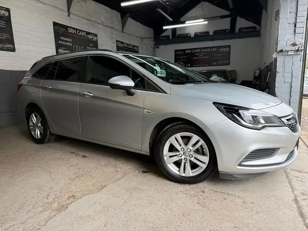 Used Vauxhall Astra S 2016 Silver Estate