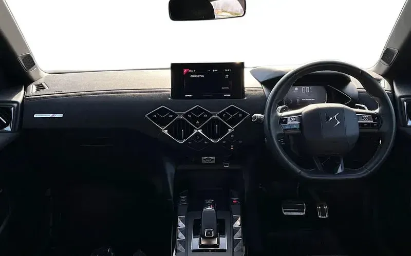 Usado DS Automobiles DS3 Crossback Performance 131 CV (96 kW) 2022 SUV