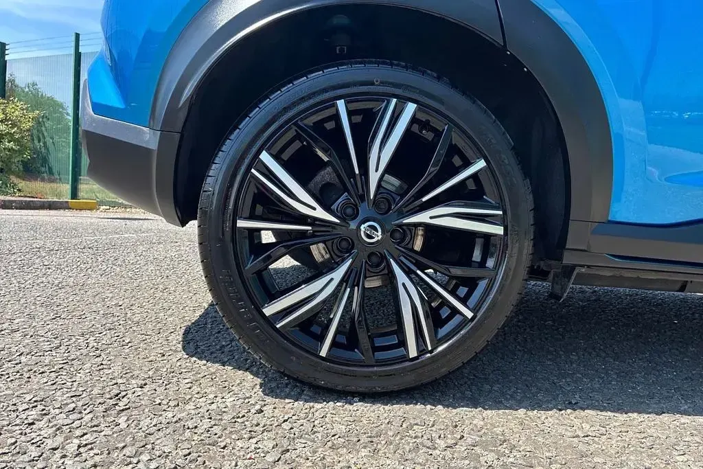 Used Nissan Juke N-Connecta 112 HP (82 kW) 2022 Blue SUV