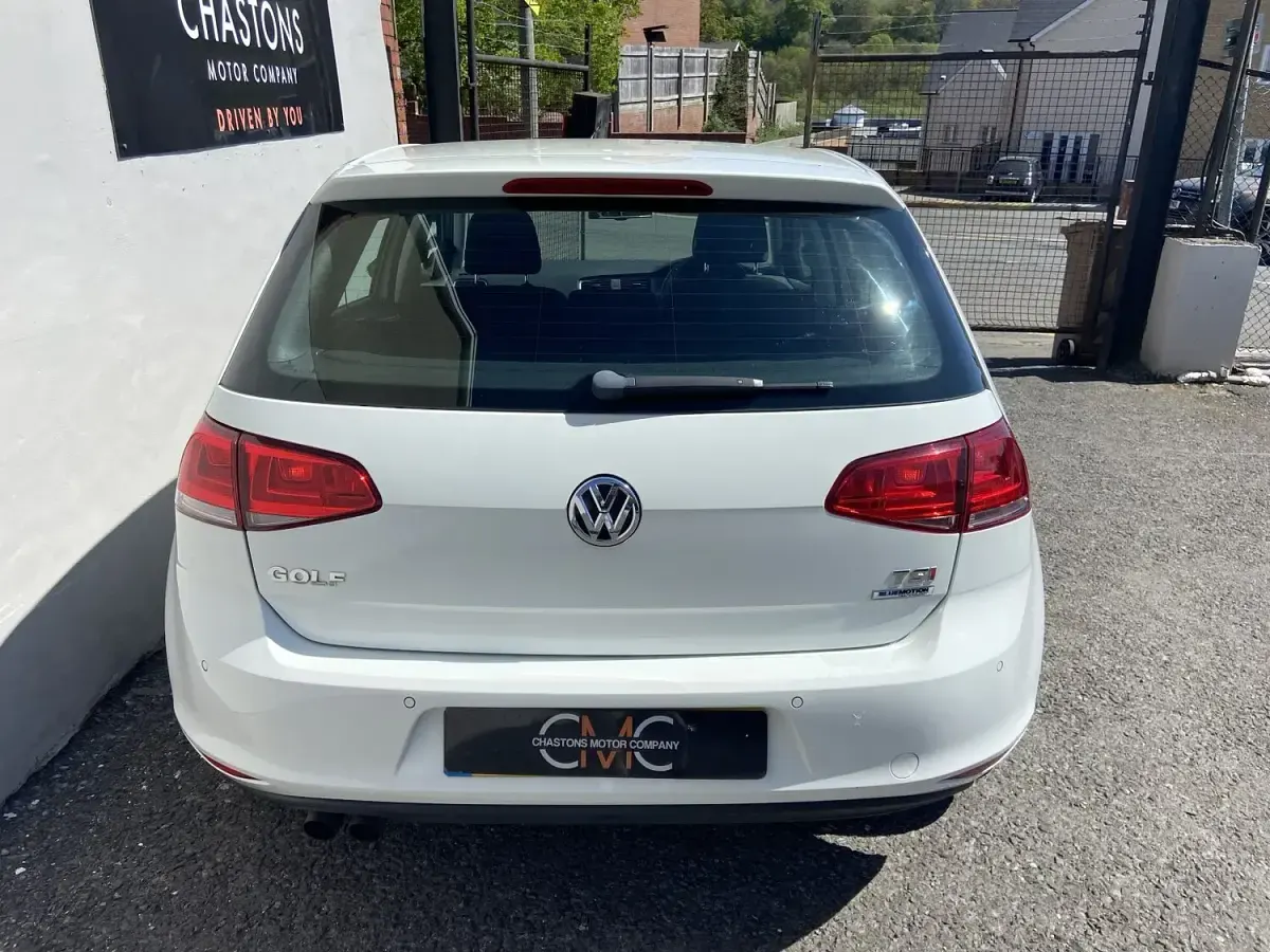 Used VW Golf VII Match 122 HP (89 kW) 2015 White Hatchback
