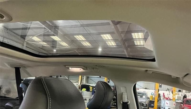 Used Ford S-MAX Titanium 180 HP (132 kW) 2016 Ruby red MPV