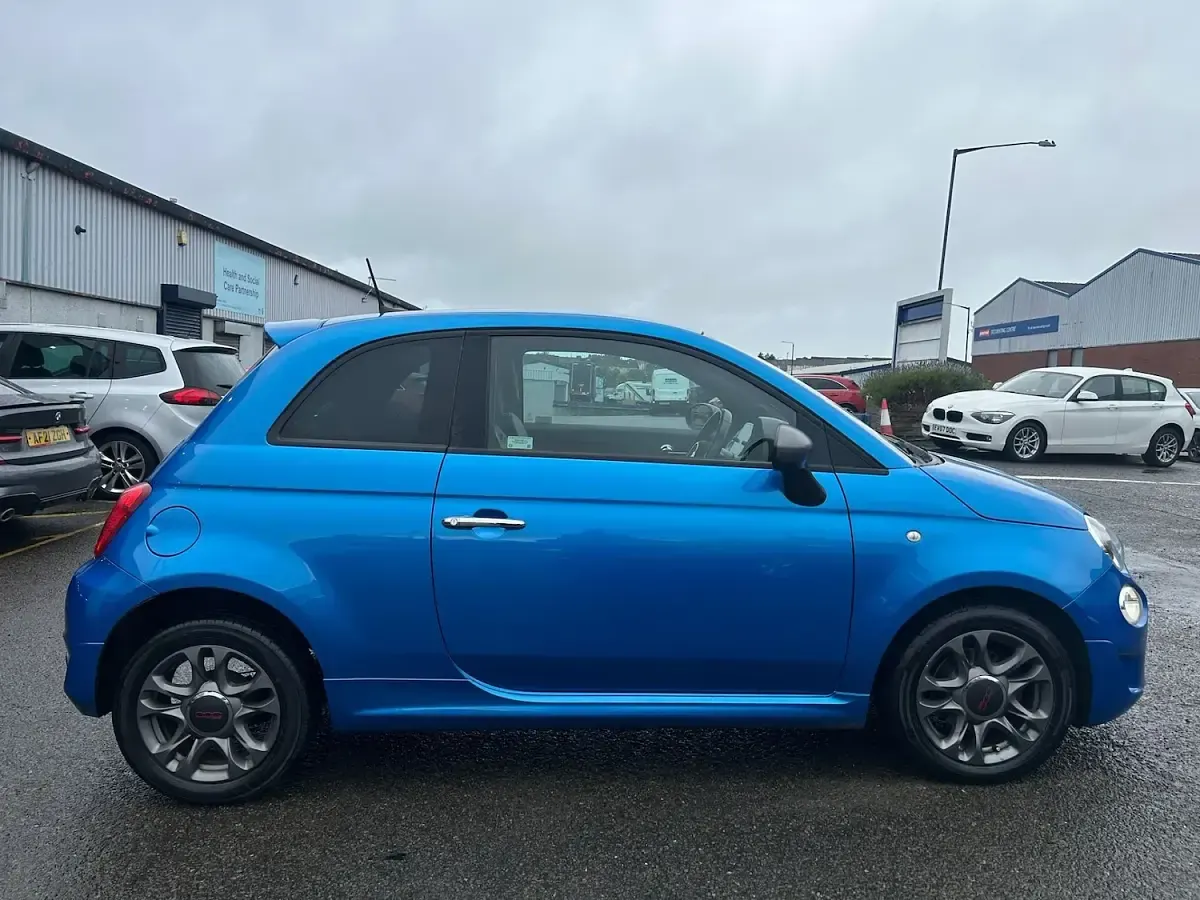 Used Fiat 500 S 85 HP (62 kW) 2016 Blue Hatchback