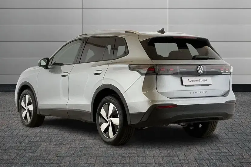 New VW Tiguan Match 130 HP (95 kW) 2026 Oyster silver SUV