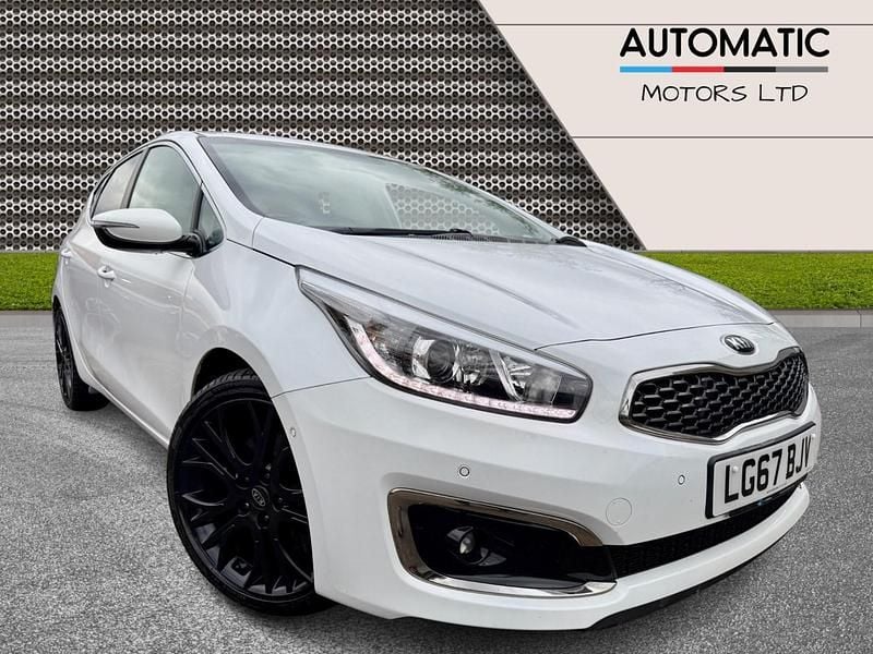 White Used 2017 Kia Ceed 3 Hatchback | £5,290 (Super price) - Image 1/4