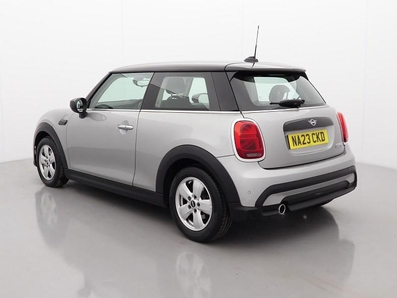 Used Mini Cooper Classic 134 HP (98 kW) 2023 Silver Hatchback