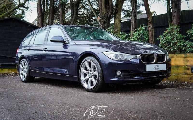 Used BMW 330 Comfort Edition 258 HP (189 kW) 2015 Blue Estate