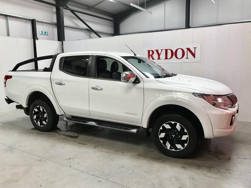 White Used 2015 Mitsubishi L200 Warrior Pickup | £13,495 (Good price) - Image 1/4