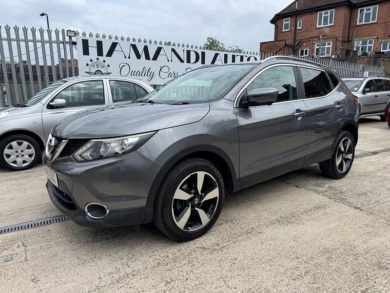 Grey Used 2015 Nissan Qashqai N-TEC SUV | £8,695 (Good price) - Image 1/4