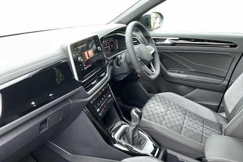 New VW T-Roc 150 HP (110 kW) 2025 SUV