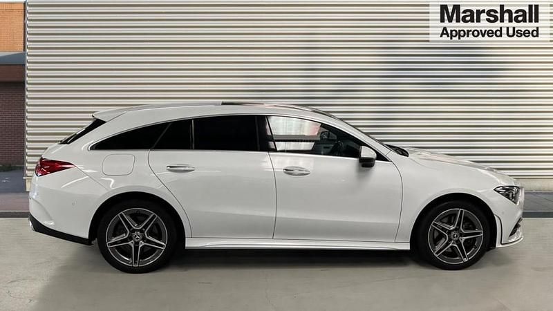 Used Mercedes E250 AMG Line Premium Plus 218 HP (160 kW) 2022 White Estate