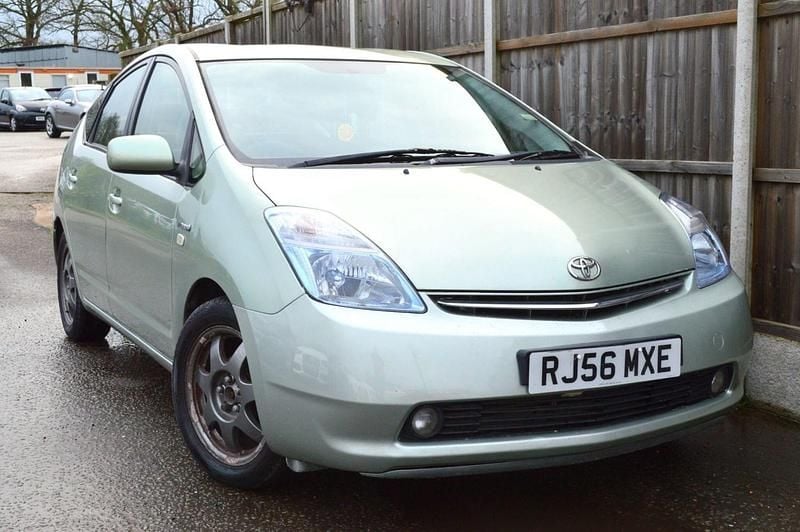 Used Toyota Prius 2006 Green Hatchback