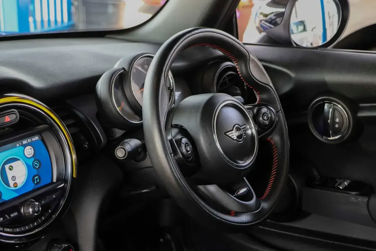 Used Mini Cooper Hatch 134 HP (98 kW) 2019 Starlight blue Hatchback