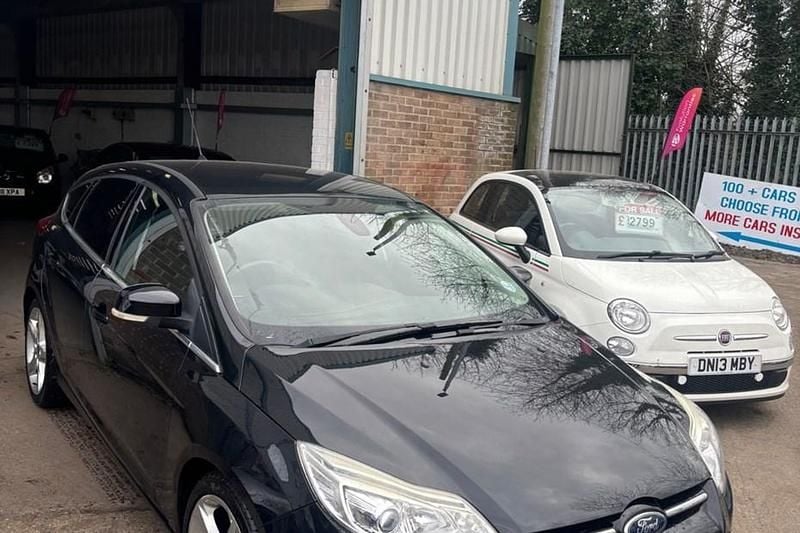 Used Ford Focus Titanium X 125 HP (91 kW) 2011 Black Hatchback